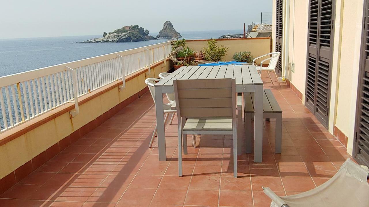 Апартаменты Casa Ciclopi Ачитрецца Экстерьер фото